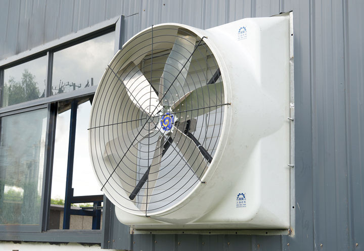 भारी शुल्क औद्योगिक निकास पंखे के साथ 48 ′′ ब्लेड 850W शक्ति और 48000m3/h अधिकतम वायु प्रवाह